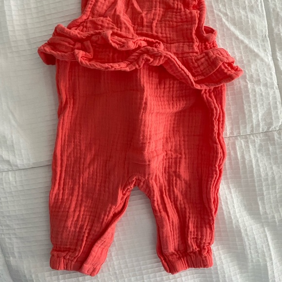 Newborn Outfit - Picture 2 of 2